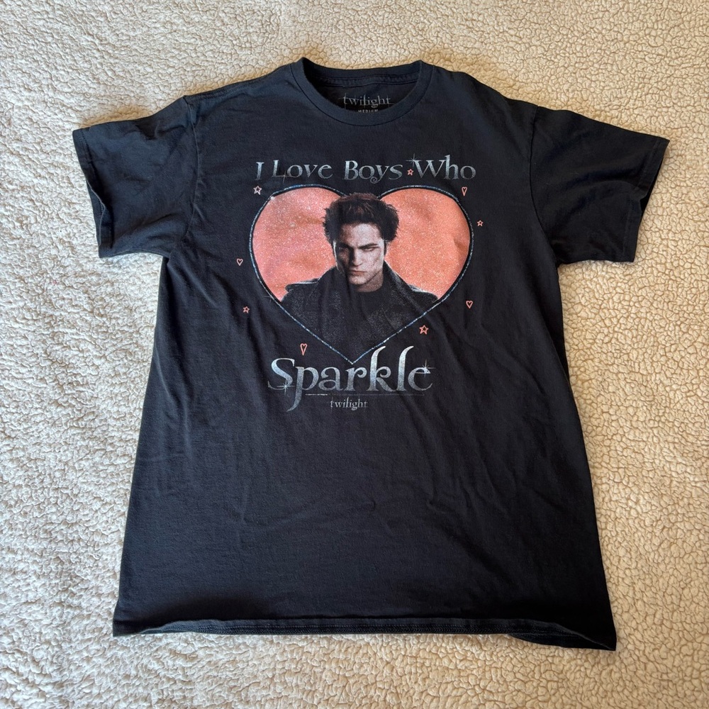 Twilight Black Graphic Tee - 'I Love Boys Who Sparkle'